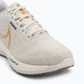 Încălțăminte de alergare pentru femei Nike Vomero 17 phantom/light bone/sail/metallic gold 7