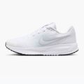 Încălțăminte de alergare pentru femei Nike Run Defy white / pure platinum / black 2