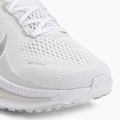 Încălțăminte de alergare pentru femei Nike Vomero 18 white/photon dust/metallic silver 7