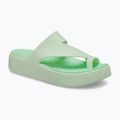 Șlapi pentru femei Crocs Getaway Platform Toe Loop jade tint 2