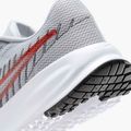 Încălțăminte de alergare pentru bărbați Nike Run Defy wolf grey / bright crimson / black / white 9