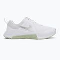 Încălțăminte de antrenament pentru femei Nike MC Trainer 3 white/metallic silver/barely volt 2