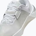 Încălțăminte de ridicare greutăți pentru femei Nike Metcon 10 white/platinum tint/metallic silver 15