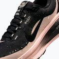 Încălțăminte de alergare pentru femei Nike Vomero 18 GORE-TEX black/crimson tint/black/black 11