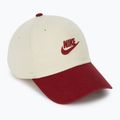 Șapcă Nike Club Unstructured Futura Wash light khaki/team crimson/team crimson