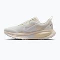 Încălțăminte de alergare pentru femei Nike Vomero 18 ESS summit white/chalk/sea glass/white 9