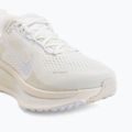 Încălțăminte de alergare pentru femei Nike Vomero 18 ESS summit white/chalk/sea glass/white 7