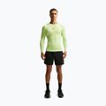 Bluză de antrenament cu mânecă lungă pentru bărbați Nike Pro Dri-Fit Tight Fitness light liquid lime/black 2