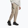Pantaloni de antrenament pentru bărbați Under Armour Unstoppable Joggers city khaki/black