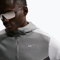 Geacă de alergare pentru bărbați Nike Impossibly Light Windrunner smoke grey/wolf grey/black 6