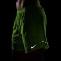 Pantaloni scurți de alergare pentru bărbați Nike Stride Dri-Fit 2in1 7" volt ice 7