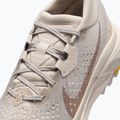 Încălțăminte de alergare pentru femei Nike ACG Zegama cream ii/light orewood brown/diffused taupe 3