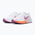 Încălțăminte de alergare pentru femei Nike Revolution 8 white/orange pulse/light magenta 3