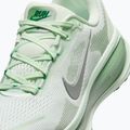 Încălțăminte de alergare pentru femei Nike Vomero 18 barely green/steam/metallic silver 3