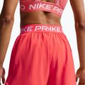 Pantaloni scurți de antrenament pentru femei Nike Pro 2in1 light crimson/white 6