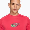 Tricou de alergare pentru bărbați Nike Stride fusion red 3