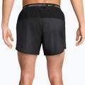 Pantaloni scurți de alergare pentru bărbați Nike Stride black 2