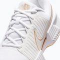 Încălțăminte de tenis pentru femei Nike GP Challenge Pro white/summit white/linen/light orewood brown 4