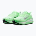 Încălțăminte de alergare pentru femei Nike Vomero Plus white/illusion green/metallic silver 3