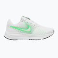 Încălțăminte de alergare pentru femei Nike Run Defy white/cucumber calm/black/illusion green