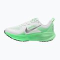Încălțăminte de alergare pentru femei Nike Vomero 18 white/illusion green/metallic silver 2
