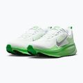 Încălțăminte de alergare pentru femei Nike Vomero 18 white/illusion green/metallic silver 3