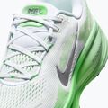 Încălțăminte de alergare pentru femei Nike Vomero 18 white/illusion green/metallic silver 7