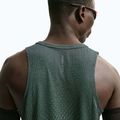 Tricou de alergare pentru bărbați Nike Stride black/light green spark 5