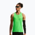 Tricou de alergare pentru bărbați Nike Stride green spark