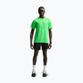Tricou de alergare pentru bărbați Nike Stride green spark 2