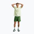 Pantaloni scurți de alergare pentru bărbați Nike Miler forest green 2