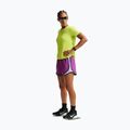Pantaloni scurți de alergare pentru femei Nike Tempo Dri-Fit Mid-Rise bold berry/purple pulse 2