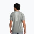 Tricou de alergare pentru bărbați Nike Stride grey fog 2