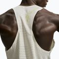 Tricou de alergare pentru bărbați Nike AeroSwift Light Bone 4