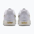 Încălțăminte de baschet pentru bărbați Nike LeBron Witness X white/white/photon dust/metallic gold 3