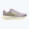 Încălțăminte de alergare pentru femei Nike Run Defy silver lilac/sail/cream ii/fennel