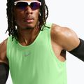 Tricou de alergare pentru bărbați Nike Stride volt/light silver 5