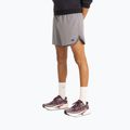 Pantaloni scurți de alergare pentru bărbați New Balance Run Essentials 5" Short off-line grey/smoked violet