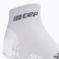 Șosete compresive de alergat pentru bărbați CEP Ultralight Low Cut carbon white 4