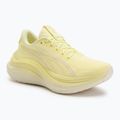Pantofi de alergare pentru femei PUMA MagMax Nitro gold moon