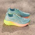 Încălțăminte de alergare pentru bărbați ASICS Gel-Kayano 31 Paris light celadon/safety yellow 4