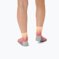 Șosete ASICS Performance Run Quarter bright orange/black 5