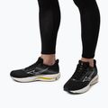 Încălțăminte de alergare pentru bărbați  Mizuno Wave Inspire 21 black/white/vibrant yellow 17