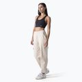 Pantaloni de antrenament pentru femei Everlast Leisure Cargo light beige 2