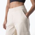 Pantaloni de antrenament pentru femei Everlast Leisure Cargo light beige 4