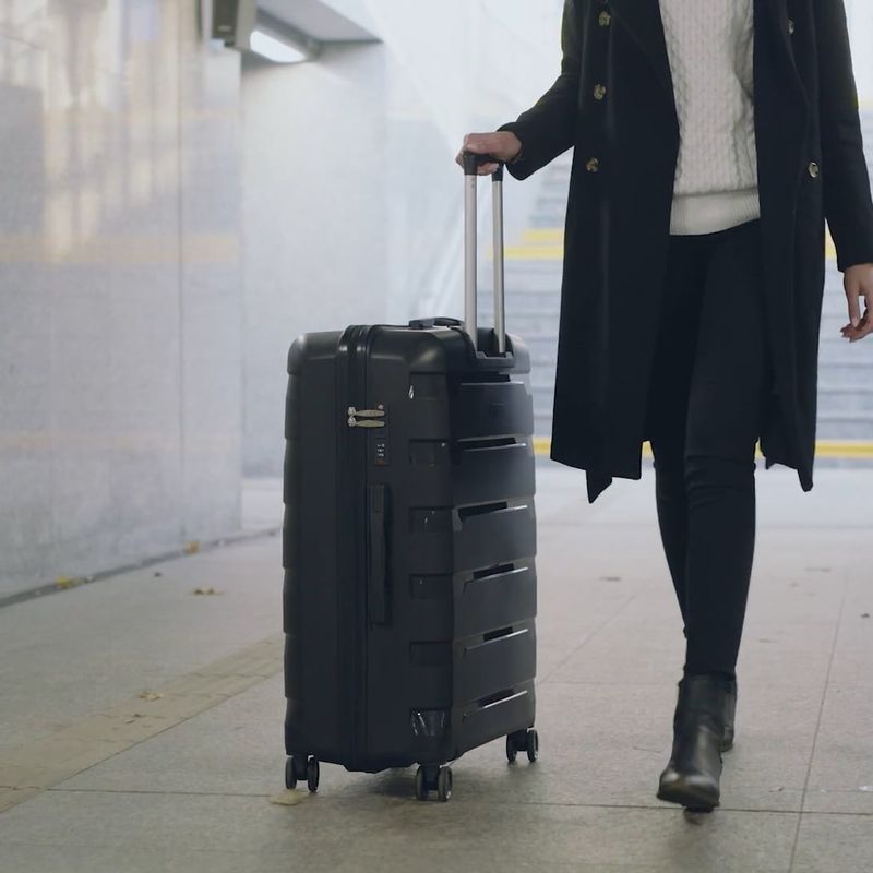 Valiză de călătorie KADVA Cayes 42 l neagră 21