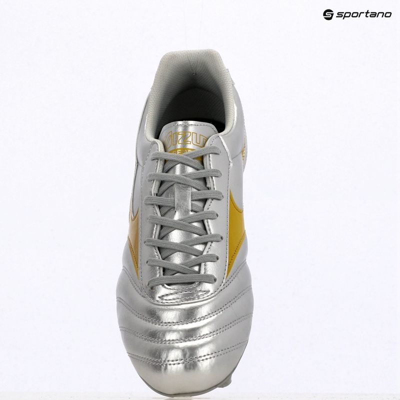 Încălțăminte de fotbal pentru bărbați Mizuno Morelia II Club Md galaxy silver/gold/gold 9