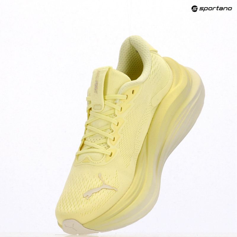 Pantofi de alergare pentru femei PUMA MagMax Nitro gold moon 9
