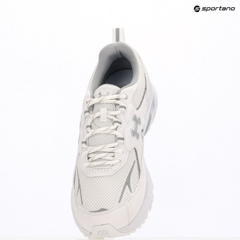 Încălțăminte de antrenament  Under Armour Apparition Tech white/white/metallic silver 9
