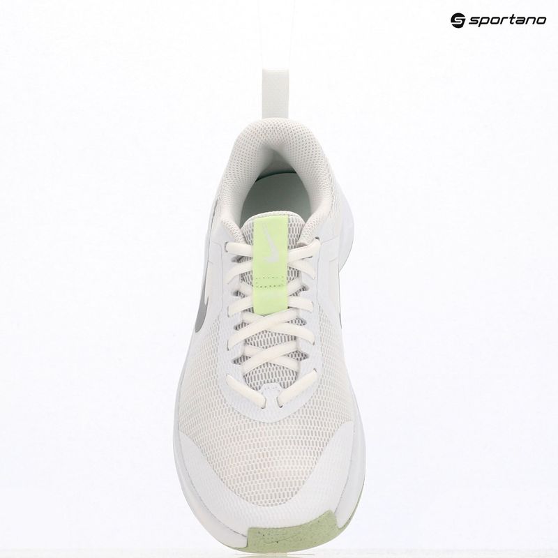 Încălțăminte de antrenament pentru femei Nike MC Trainer 3 white/metallic silver/barely volt 12